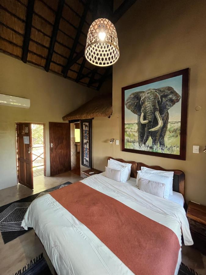 Crocodile Kruger Safari Lodge มาร์ลอทพาร์ค ภายนอก รูปภาพ
