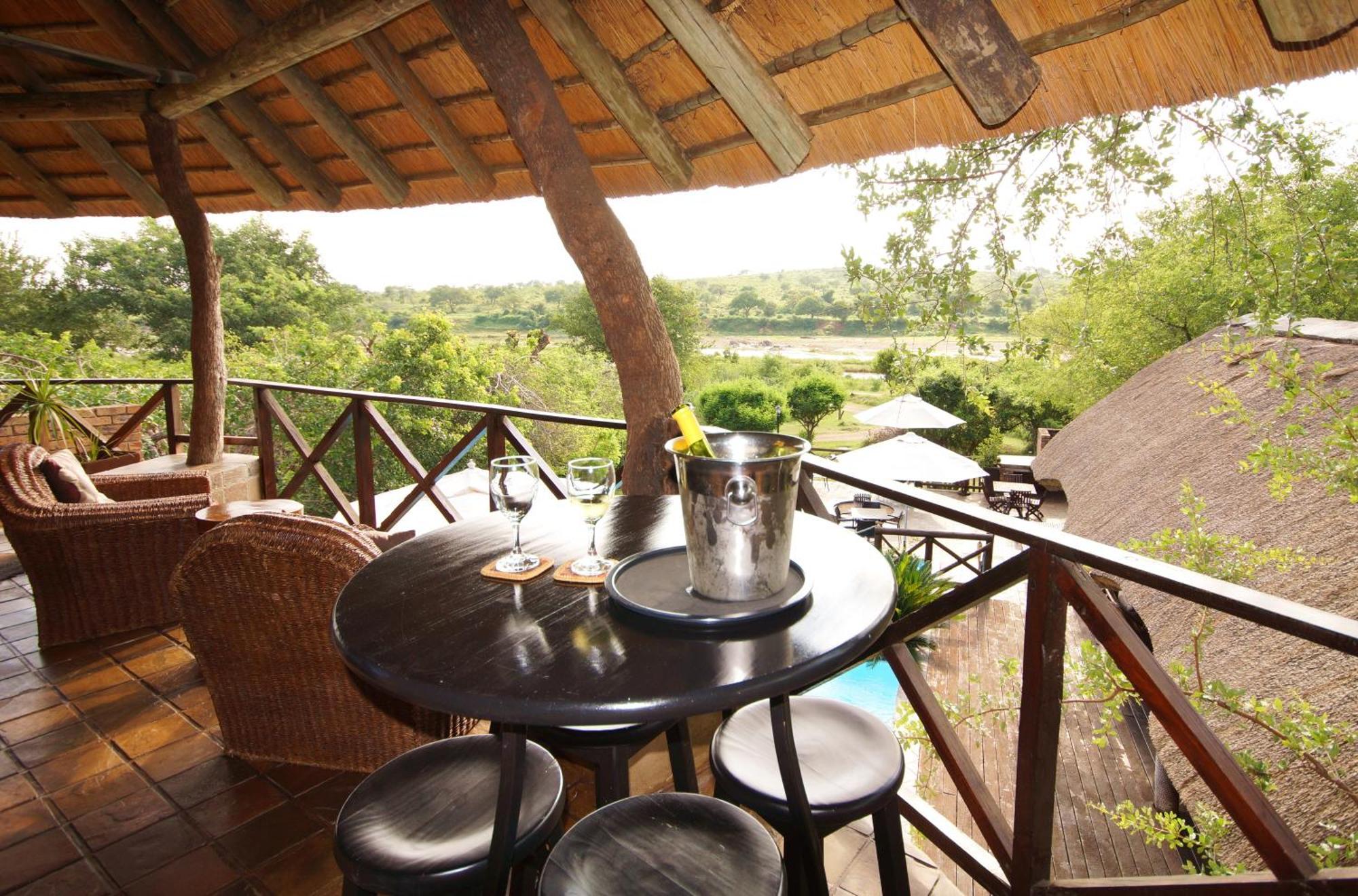Crocodile Kruger Safari Lodge มาร์ลอทพาร์ค ภายนอก รูปภาพ