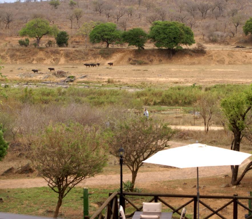 Crocodile Kruger Safari Lodge มาร์ลอทพาร์ค ภายนอก รูปภาพ