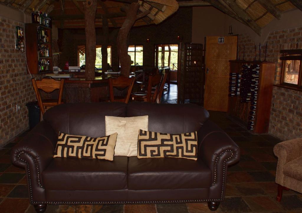 Crocodile Kruger Safari Lodge มาร์ลอทพาร์ค ภายนอก รูปภาพ
