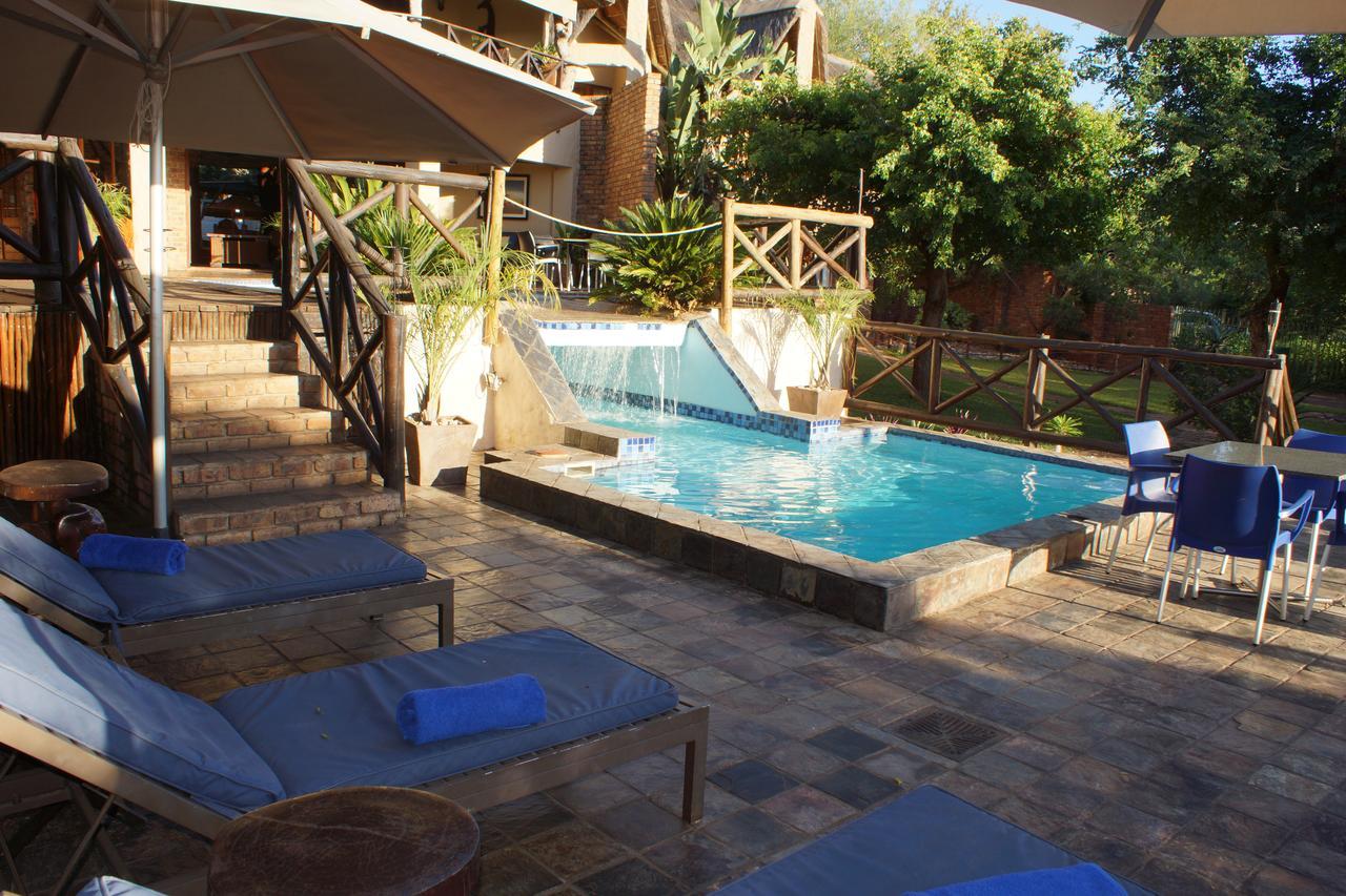 Crocodile Kruger Safari Lodge มาร์ลอทพาร์ค ภายนอก รูปภาพ