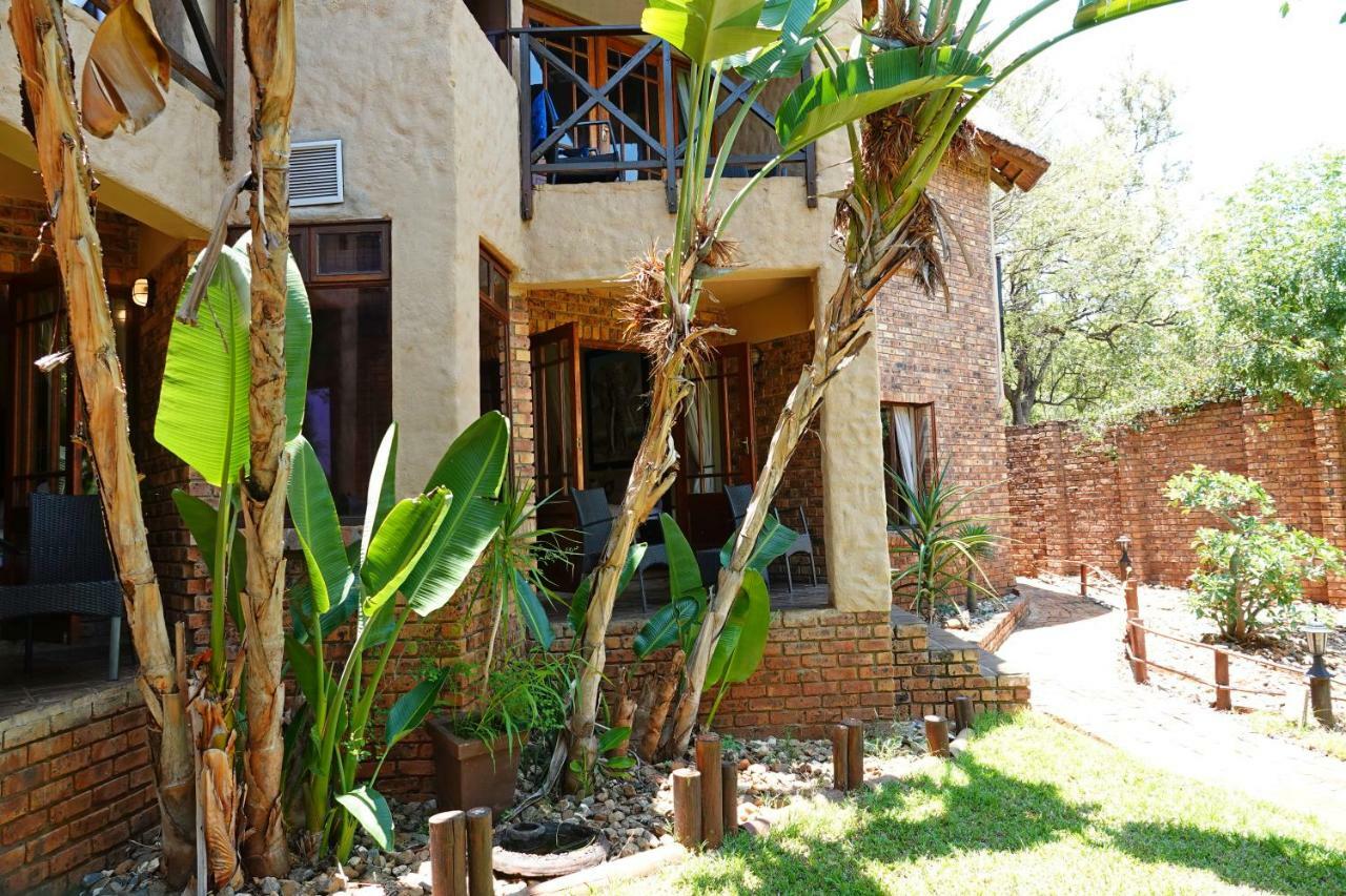 Crocodile Kruger Safari Lodge มาร์ลอทพาร์ค ภายนอก รูปภาพ
