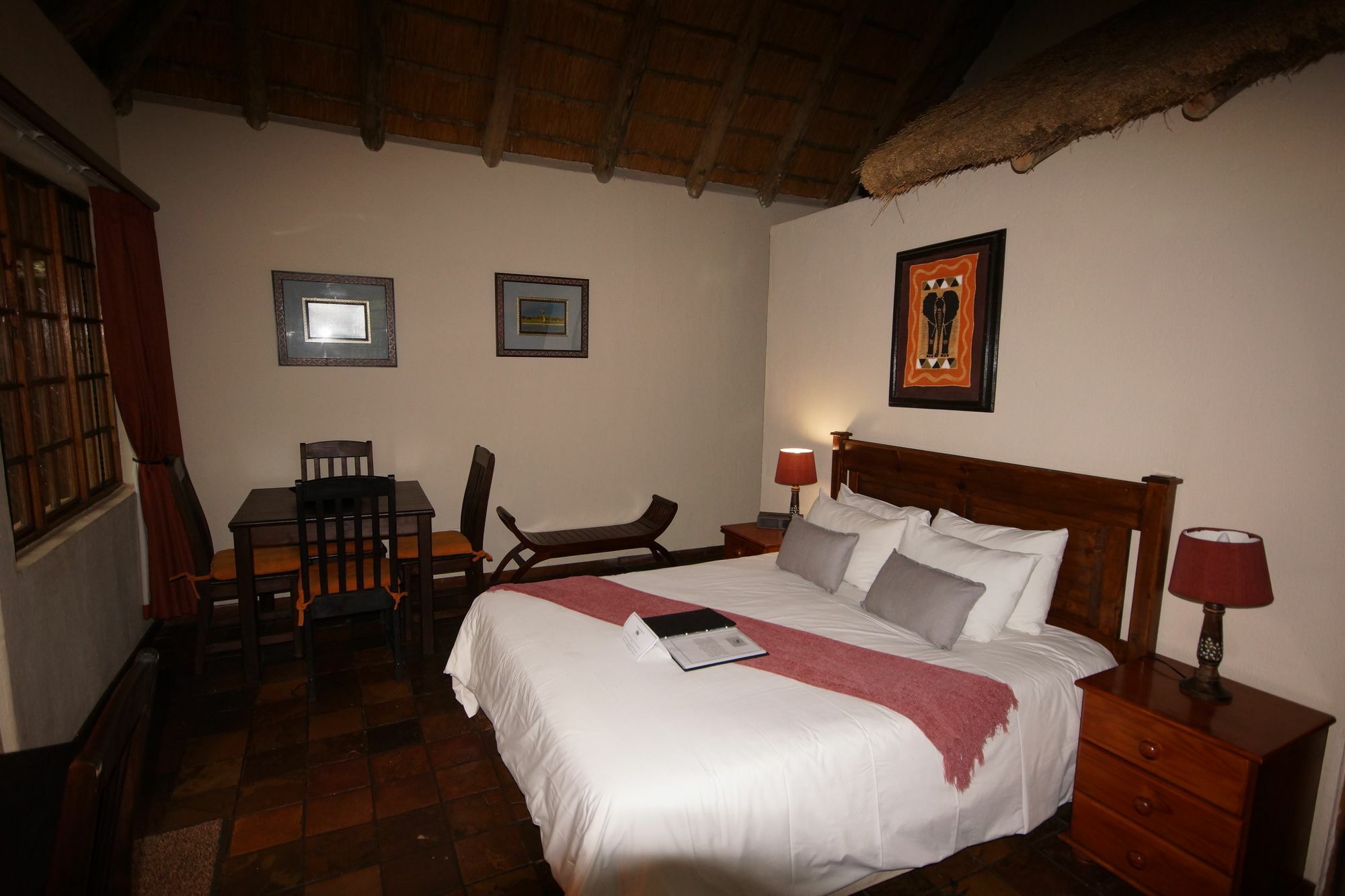 Crocodile Kruger Safari Lodge มาร์ลอทพาร์ค ภายนอก รูปภาพ