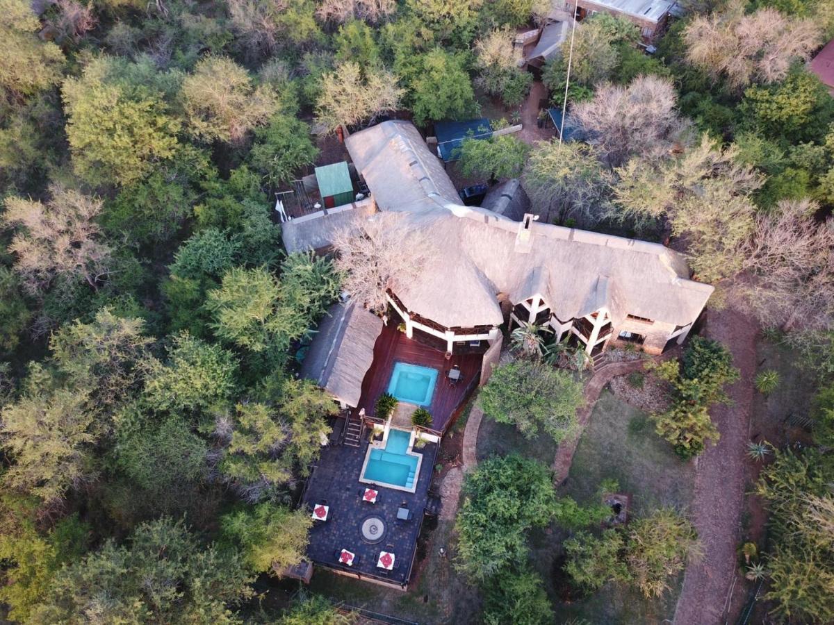 Crocodile Kruger Safari Lodge มาร์ลอทพาร์ค ภายนอก รูปภาพ